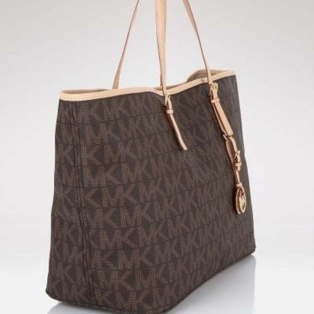 Michael Kors Jet Set Tote